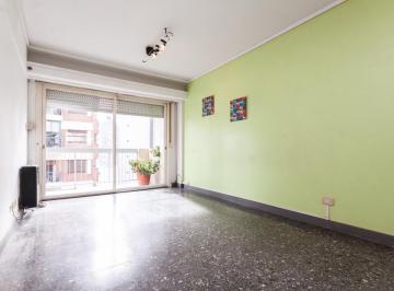 Departamento · 80m² · 3 Ambientes · 1 Cochera · Departamento en Venta de 3 Ambientes con Balcón en Lanús.
