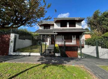 Casa · 200m² · 6 Ambientes · 2 Cocheras · Casa en Venta Burzaco Apta Credito 1oo m Espora