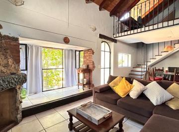 Casa · 99m² · 4 Ambientes · 2 Cocheras · Casa en Champagnat Country Club