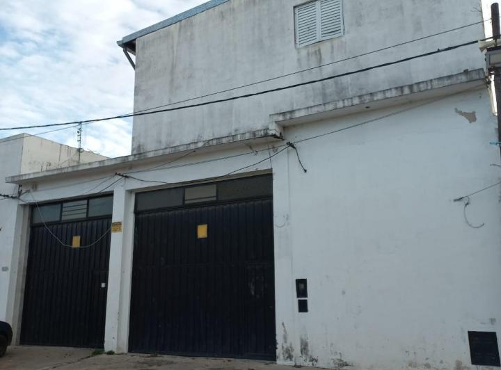 Bodega-Galpón · 800m² · 5 Ambientes