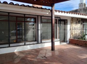 PH de 3 ambientes, Córdoba · Local Comercial Sobre Av Donato Alvarez 9057 con Cochera