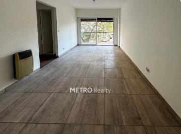 Departamento · 68m² · 3 Ambientes · Departamento en Venta de 3 Ambientes con Balcón Corrido Al Frente