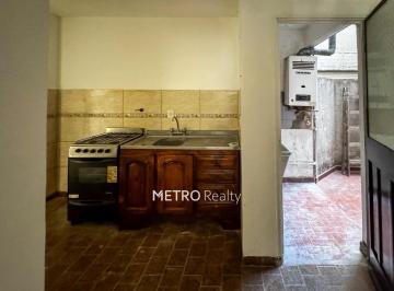 Departamento · 68m² · 3 Ambientes · Departamento en Venta de 3 Ambientes en Monte Castro/floresta con Balcón Corrido Al Frente