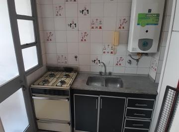 Departamento · 49m² · 2 Ambientes · Departamento en Alquiler en Parque Centenario