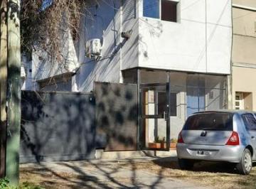 Casa · 110m² · 4 Ambientes · 3 Cocheras · Casa en Venta Ubicado en Llavallol, Lomas de Zamora, G. B. a. Zona Sur