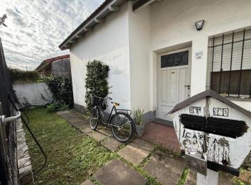 general-san-martin-villa-ballester-venta-casa-3-ambientes · Casa Venta - 3 Amb con Amplio Parque - Villa Ballester.