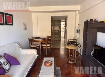 Departamento · 50m² · 2 Ambientes · Departamento en Alquiler en Caballito/flores - Av Rivadavia 6003 Esq Puan. Amoblado - U$s 580