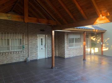 PH · 90m² · 4 Ambientes · 1 Cochera · Venta PH Tres Amb Cochera Isidro Casanova
