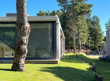 Casa · 250m² · 5 Ambientes · 1 Cochera · Casa en Venta en Costa Esmeralda Barrio Deportivo 2