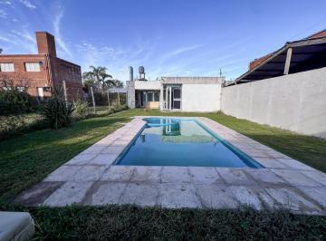 Casa · 90m² · 4 Ambientes · Venta Casa un Dormitorio en Roldan