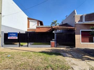 Casa · 160m² · 6 Ambientes · 1 Cochera · Casa en Venta en Caseros, Tres de Febrero, G. B. a. Zona Oeste
