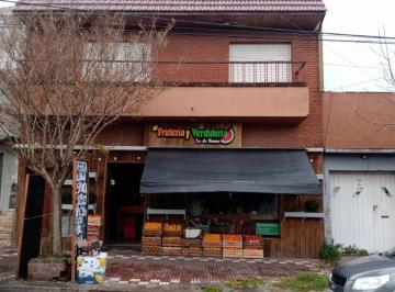 Consultorio · 240m² · 4 Ambientes · Local Mas Dos Departamentos Zona Comercial Cerrito - Mar del Plata.