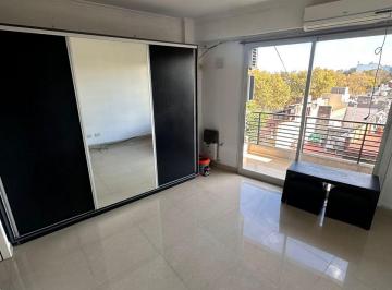 Departamento de 2 ambientes, Villa del Parque · 2 Ambientes C/ Balcon y Edificio Moderno en Excelente Zona!