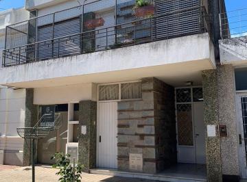 PH · 7 Ambientes · PH en Barrio 30 de Octubre