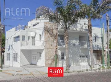 Casa · 235m² · 5 Ambientes · 1 Cochera · Casa en Venta en Lomas de Zamora
