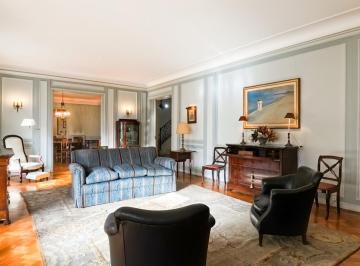 Casa · 651m² · 8 Ambientes · 4 Cocheras · Casa Señorial en Esquina Exclusiva de Belgrano R