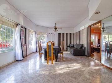 Casa · 236m² · 7 Ambientes · 2 Cocheras · Venta Casa 7 Ambientes Cochera Patio y Terraza en Devoto