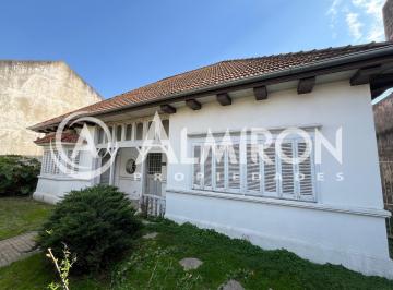 Casa · 698m² · Excelente Lote de 17.32 X 40 Ideal Desarrollo Inmobiliario