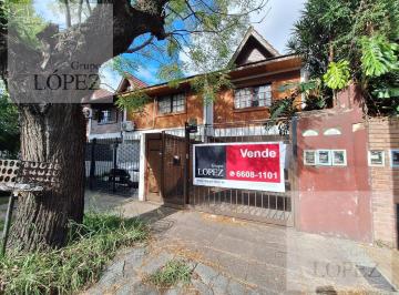 PH · 130m² · 4 Ambientes · Venta Casa PH 3 Dorm. en Carapachay con Pileta.