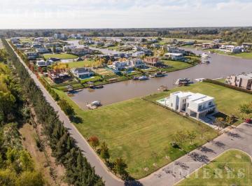 Terreno · 1035m² · Lote Al Rio en Venta en El Barrio Albanueva!