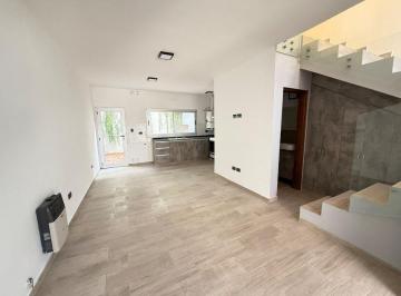 Casa · 73m² · 3 Ambientes · Venta Duplex 2 Dorm a Estrenar La Calera Centro