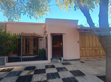 Casa de 4 ambientes, San Martín · Casa en Venta Barrio Mebna San Martin