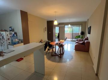 Departamento de 6 ambientes, Córdoba · Departamento Tres Dorm. - Cochera y Pileta