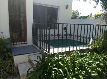 Casa · 130m² · 4 Ambientes · 1 Cochera · Casa en Tigre - Apto Credito - a m de Panamericana
