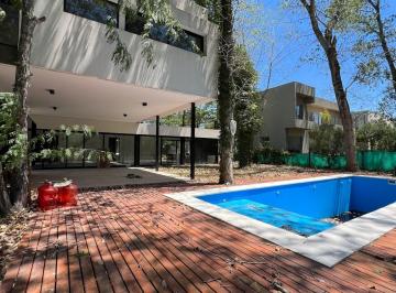 Casa de 5 ambientes, Berazategui · Se Alquila Casa. Fincas de Hudson