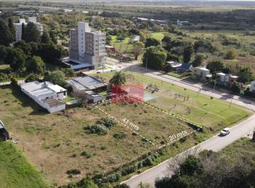Terreno · 820m² · Terreno con Excelente Ubicacion, a Media Cuadra de Bv Eva Peron, con Servicios, 20x41