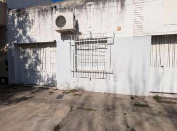 Imagen 1 - Propiedad en esquina con patio y terraza, ideal inversión en Centeno y Tunin. - · Propiedad en Esquina con Patio y Terraza, Ideal Inversión en Centeno y Tunin.