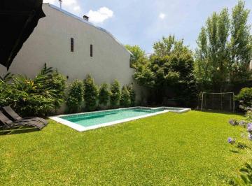 Casa · 263m² · 6 Ambientes · 3 Cocheras · Venta Espectacular Casa Impecable en Banfield