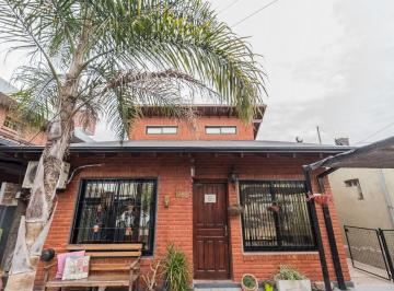 Casa · 120m² · 4 Ambientes · 1 Cochera · Casa en Venta en Ezeiza 4 Ambientes con Quincho