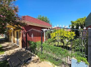 Casa · 165m² · 3 Ambientes · Venta Casa 3 Amb con Jardin + Depto 3 Ambientes