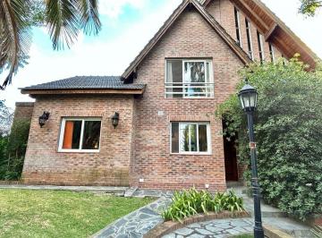 Casa · 282m² · 6 Ambientes · 3 Cocheras · Venta Casa 6 Amb Club de Campo La Martona 2 Lotes