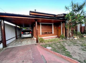 Casa · 168m² · 9 Ambientes · 1 Cochera · Venta Casa Multifamiliar El Talar con Pileta