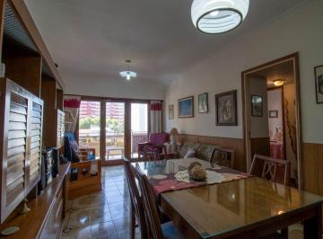 Departamento · 73m² · 4 Ambientes · 1 Cochera · Venta 4 Amb Miramar Balcon + Cochera Apto Credito