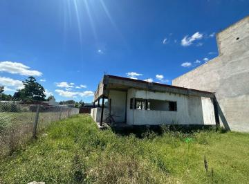 Casa · 70m² · 2 Ambientes · 2 Cocheras · Casa en Venta a Terminar