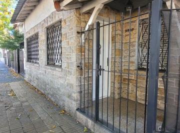 Casa de 4 ambientes, Vicente López · Luminosa P. B. Uso Comercial Taller, Ofic. Instit. Belleza, Estudio de Arte, Etc.