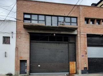 Depósito · 1794m² · Excelente Depósito en Alquiler en Pompeya