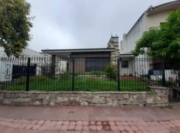 Foto · Casa 5 Dorm con Pileta - Apto Comercial