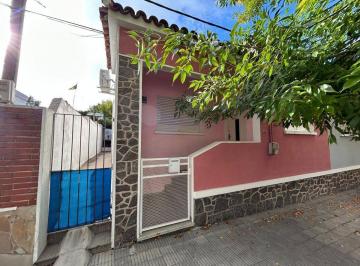 Casa · 89m² · 3 Ambientes · Venta 2 Casas Familiares en Pueblo Nuevo, Colonia