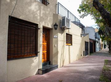 Casa · 154m² · 4 Ambientes · 1 Cochera · Casa en Venta 4 Ambientes, en Esquina, con Parilla, Terraza y Garage Cub. Apto Credito en Victoria
