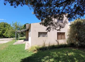 Casa · 87m² · 3 Ambientes · 10 Cocheras · Casa de Campo en Miramar