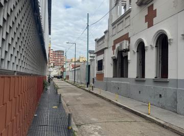 Casa de 5 ambientes, Liniers · Casa en Venta Liniers, Muy Buena Ubicación! Oportunidad!