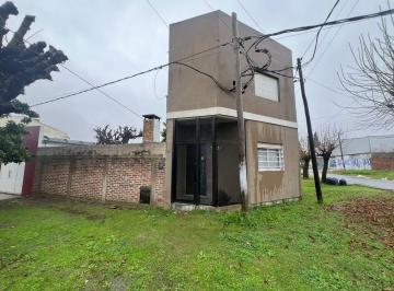 Casa · 70m² · 3 Ambientes · Casa - La Plata