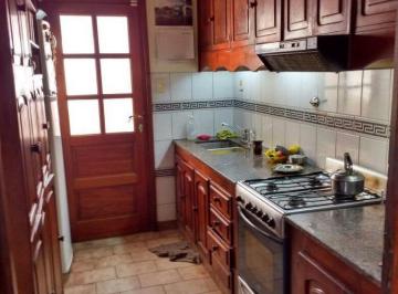 Casa · 150m² · 3 Dormitorios · 2 Cocheras · Bahia Blanca / Chalet / Pasaje Tandil 700