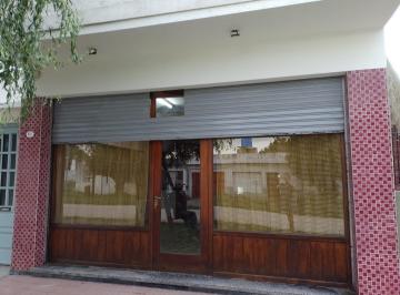 Casa · 156m² · 3 Ambientes · 1 Cochera · Venta en Block: Vivienda Más Local