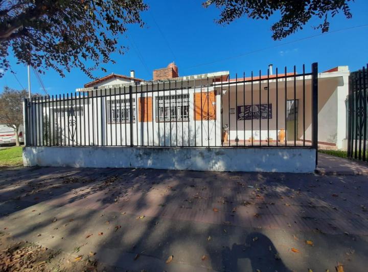 Casa · 97m² · 3 Ambientes · 1 Cochera