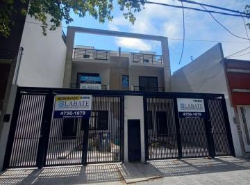 Casa de 5 ambientes, Vicente López · Tríplex de 5 Ambientes en Venta en Florida